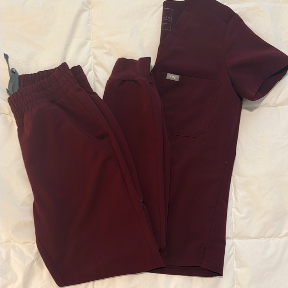 Burgundy FIGS Scrubs Set (Catarina Top XS and High-waisted cinched Joggers XS)